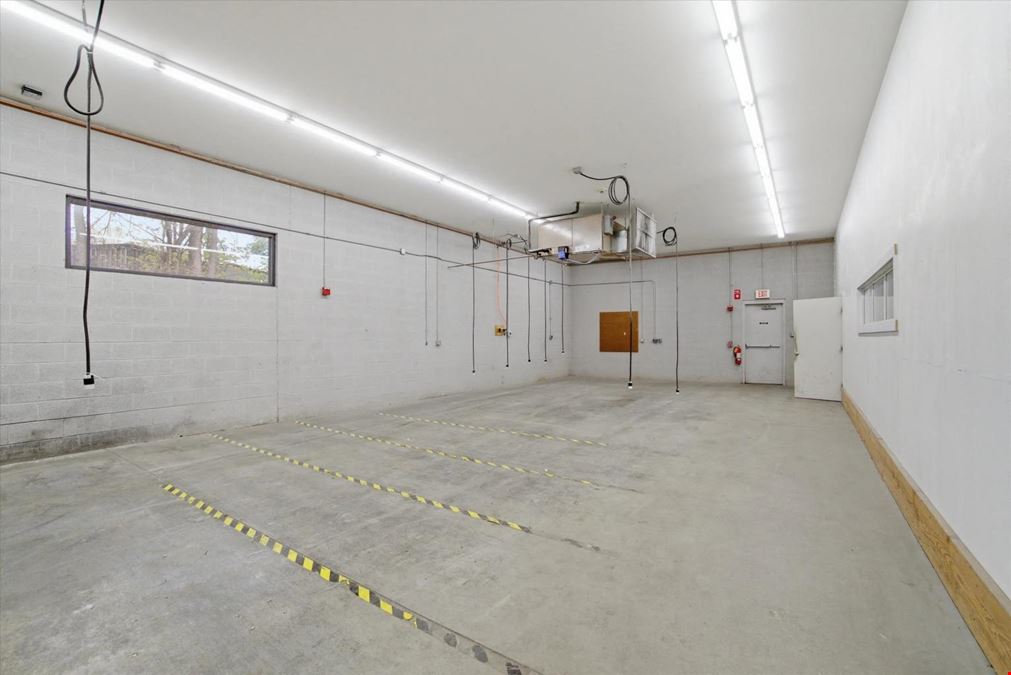 ±24,568 SF Industrial/Flex Building for Lease | Hollis, NH
