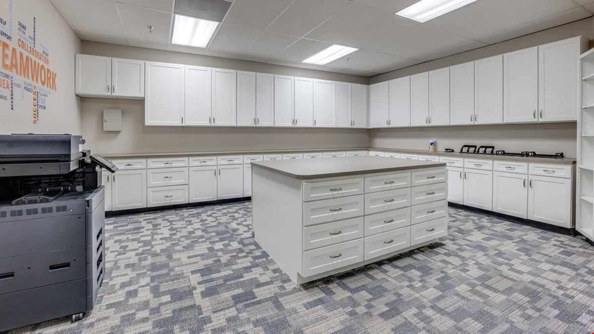 10707 Corporate Dr - Executive Suites