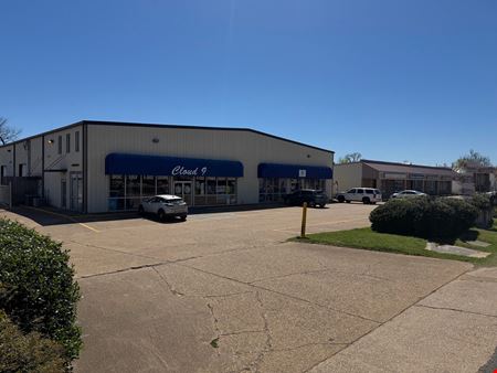 Preview of Retail space for Rent at 2060 E Texas St