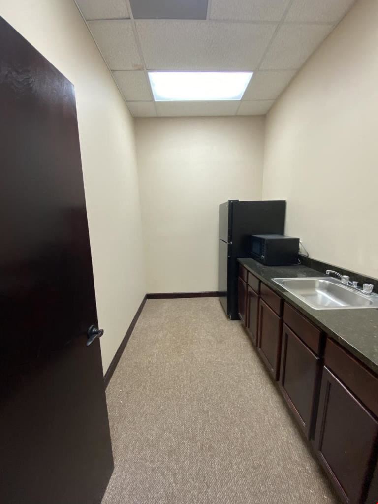 1034 Wildewood Centre Dr Suite B