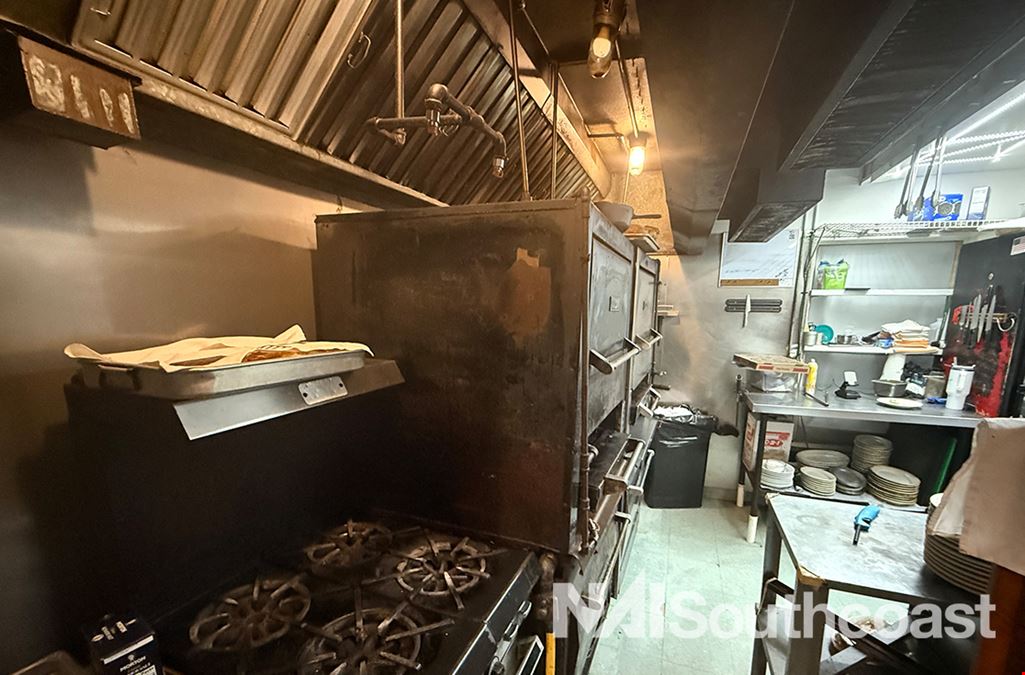Turnkey Restaurant in Downtown Jensen Beach