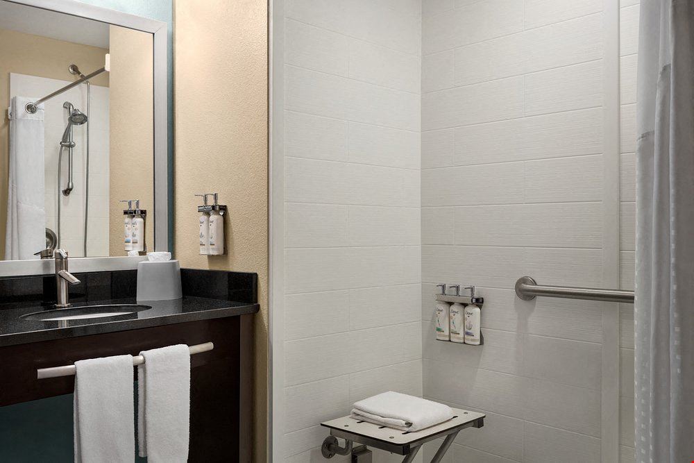Holiday Inn Express & Suites Colorado Springs Central