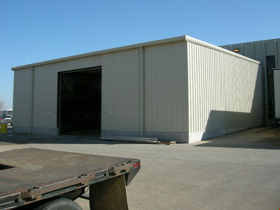 1200 E Highway 7