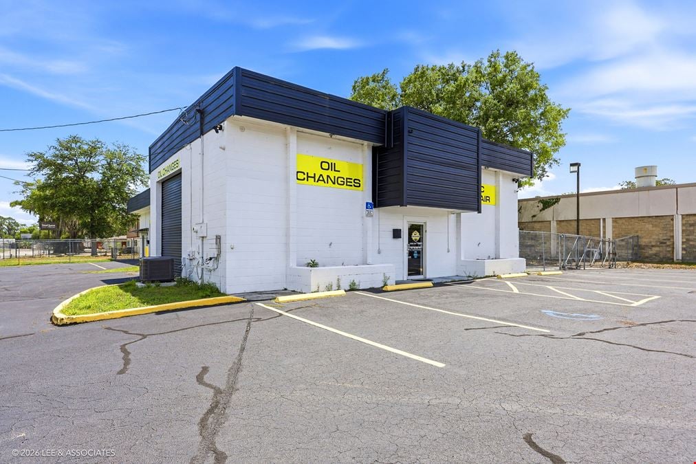 2290 NE 1st Blvd