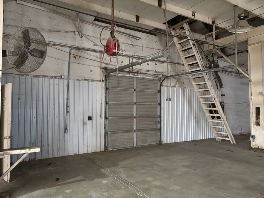 22,047 SF Auto / Industrial Facility