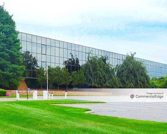 Preview of Office space for Rent at 100 Jericho Quadrangle