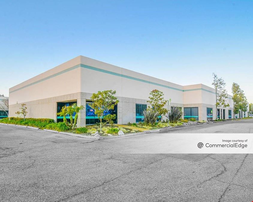 Calle Plano Business Center
