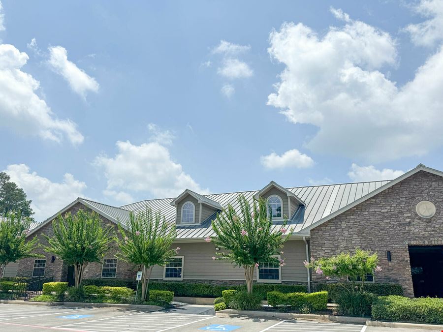 Pines Crossing Office Suites