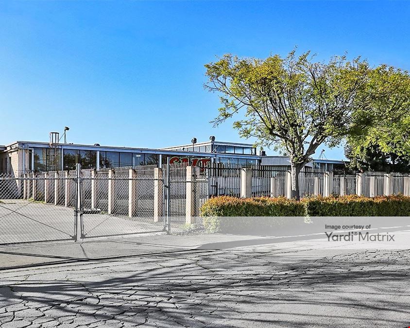 Alvarado Commerce Center