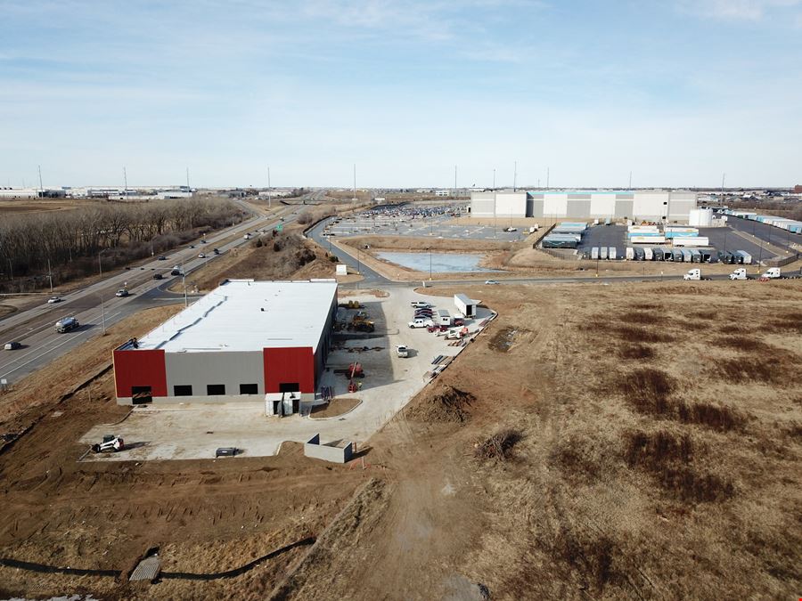 13770 Hwy 370 - Industrial Building