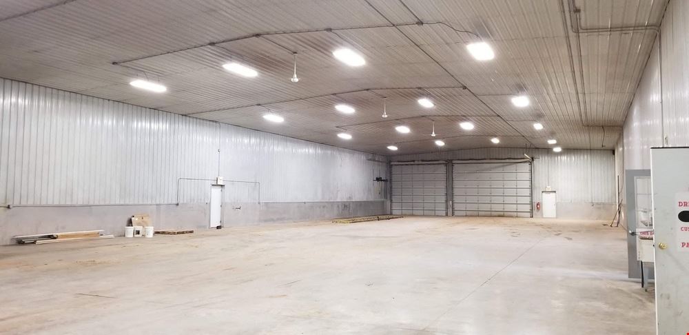 12,750 SQ FT Shop on +/- 38 Acres on Highway 85 South in Watford City