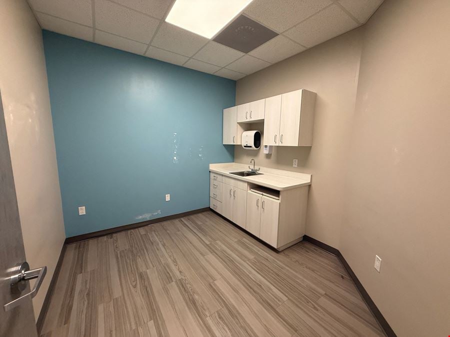 Summer Trees Plaza | Retail/Office Space For Sublease