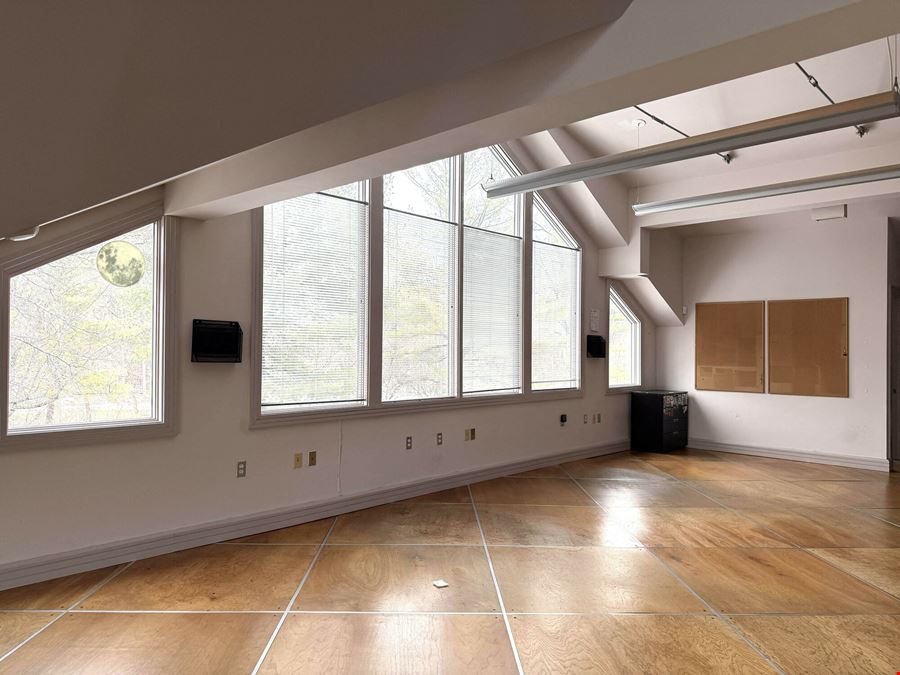Exceptional Washington Crossing Retail Space