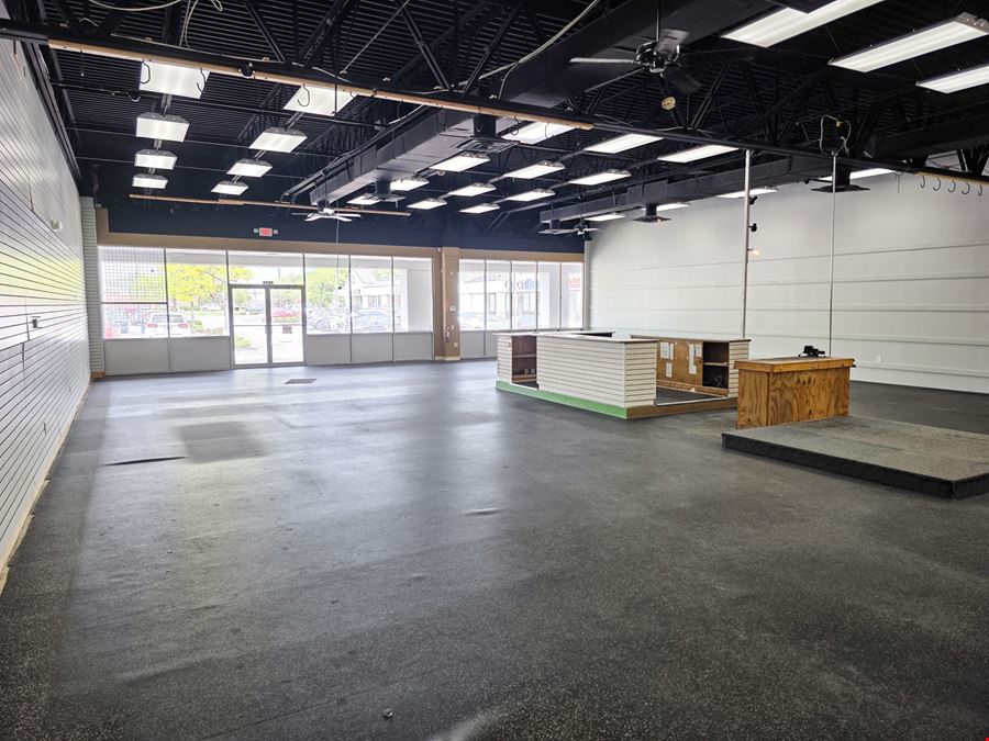 Sawmill Pointe Shopping Center