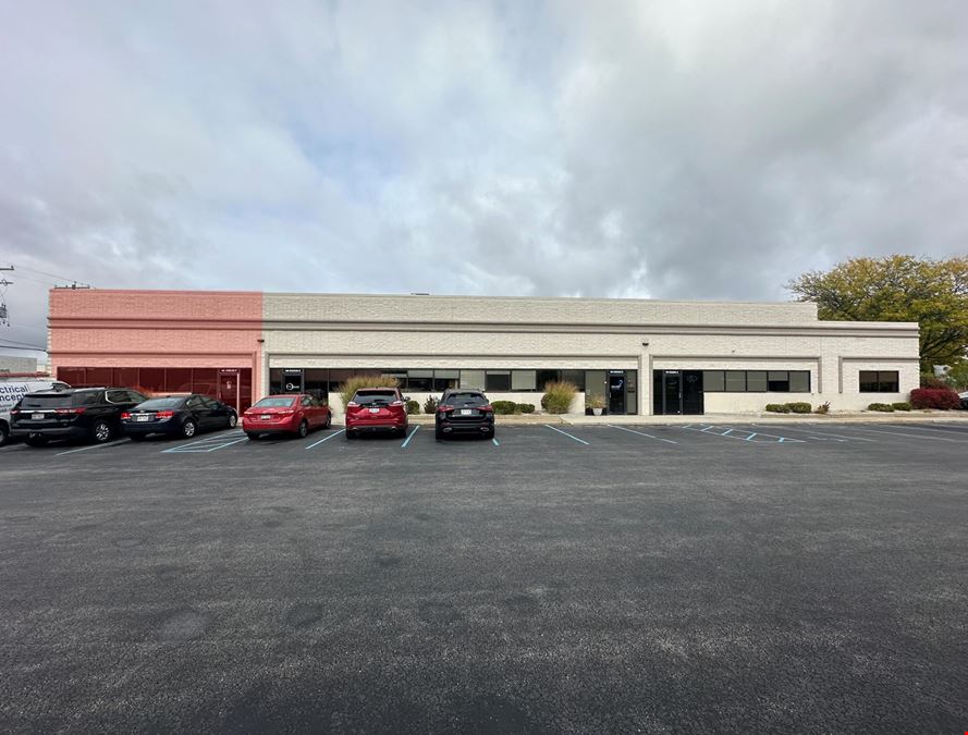 N8W22520 Johnson Dr, Unit F