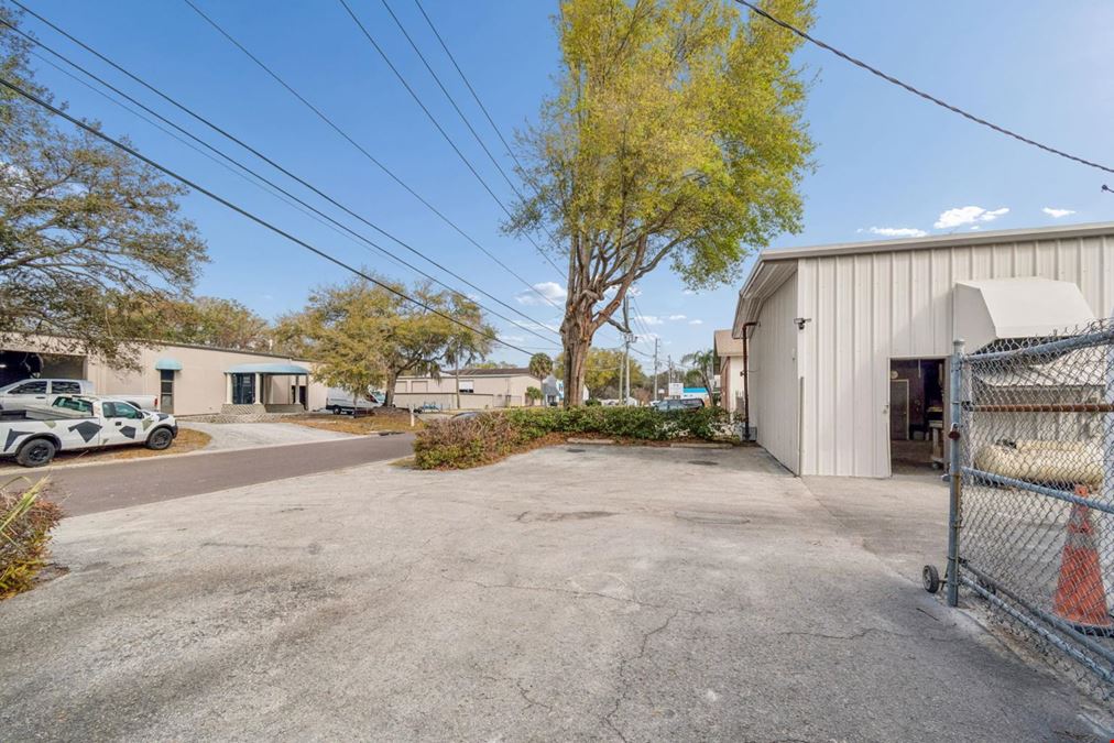 1060 Harbor Lake Dr