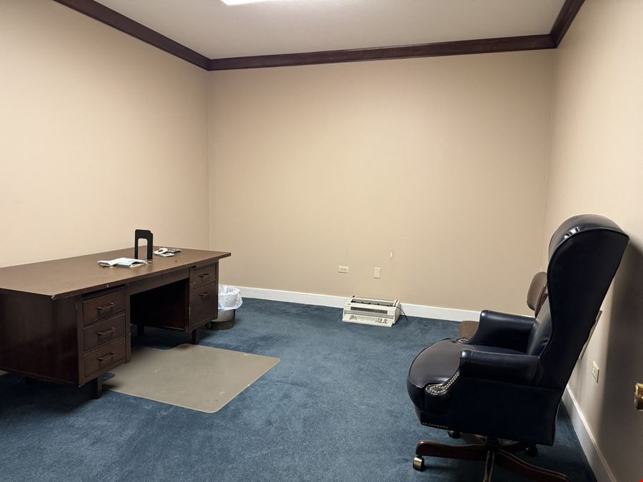 Office Building For Sale on LA-1