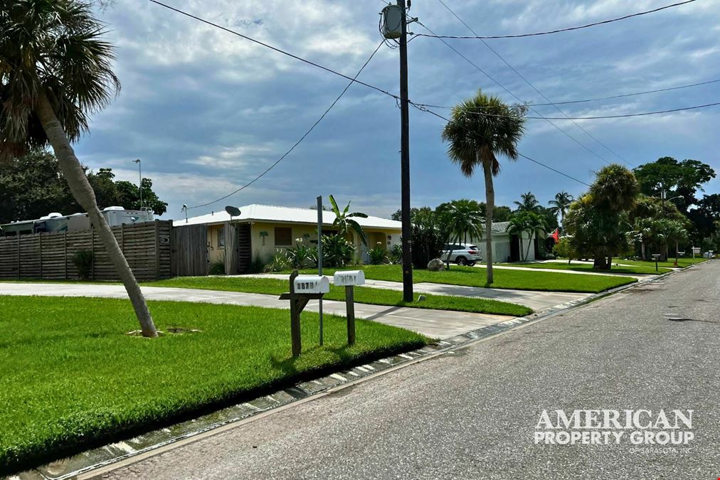 Sarasota Duplex near Siesta Key