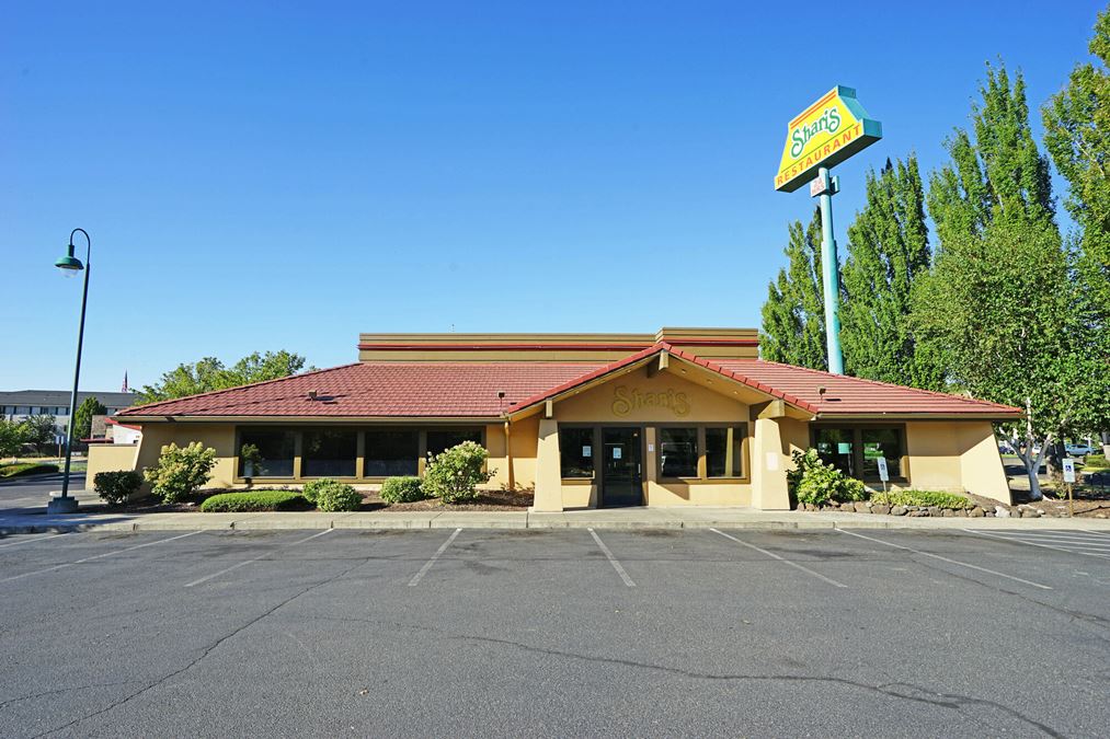 Former Shari's Restaurant Space