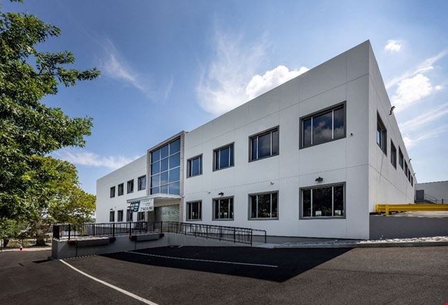 Preview of Industrial space for Rent at 250 East Sandford Blvd