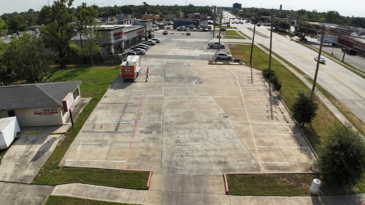 Food Truck Lot/Court