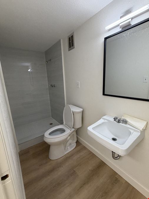 3443 Tamiami Trail