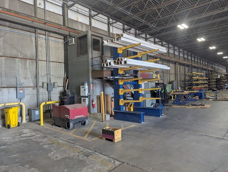 Heavy Manufacturing Warehouse for Lease - 3400 N. Topeka