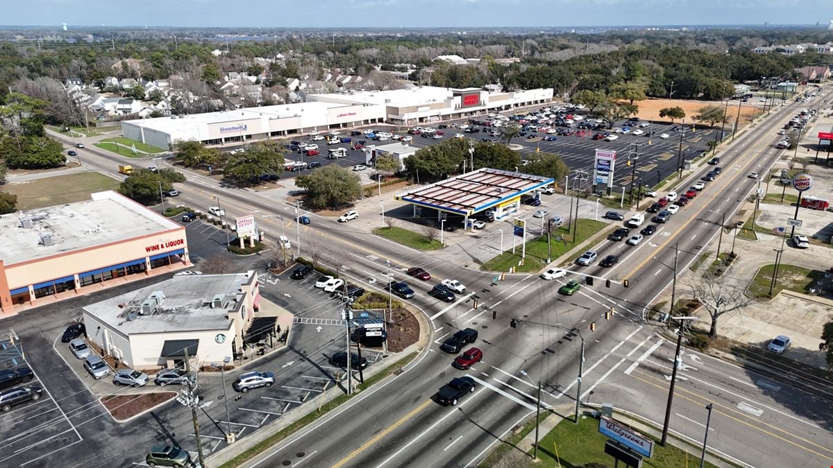 +/-7,000 SF Retail Unit in The Shoppes of Popps Ferry