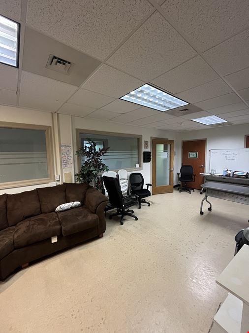 4,536 Freestanding Office Building