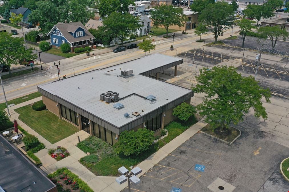 411 N Seymour Ave