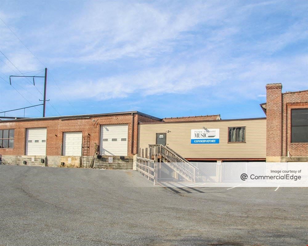 800 New Holland Avenue