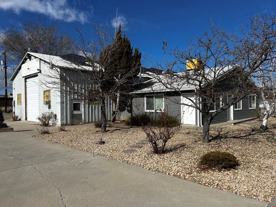 Commercial Shop Building with Good Exposure