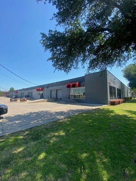 Preview of Industrial space for Rent at 2931-2939 Irving Blvd
