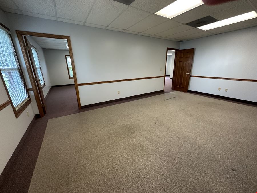 1,200 SQ.FT. OFFICE SPACE FOR LEASE