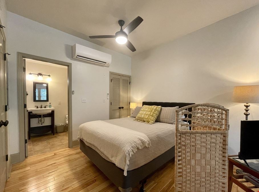 5 Walnut Wine Bar + 4 Residential Units (STR)