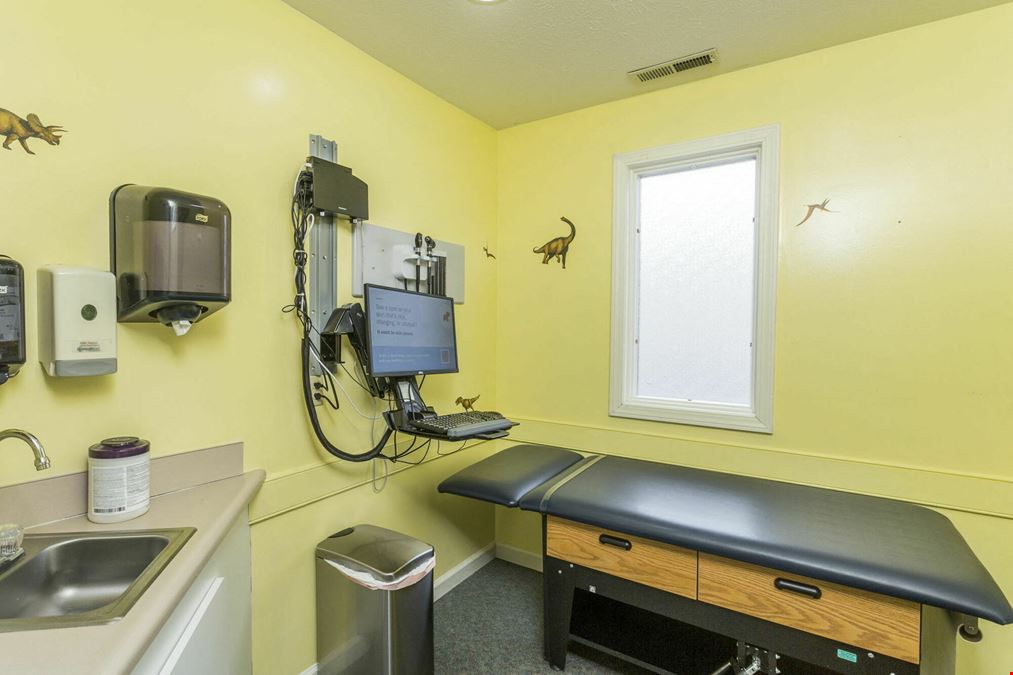10,950 SF MEDICAL OFFICE FOR SALE OR LEASE