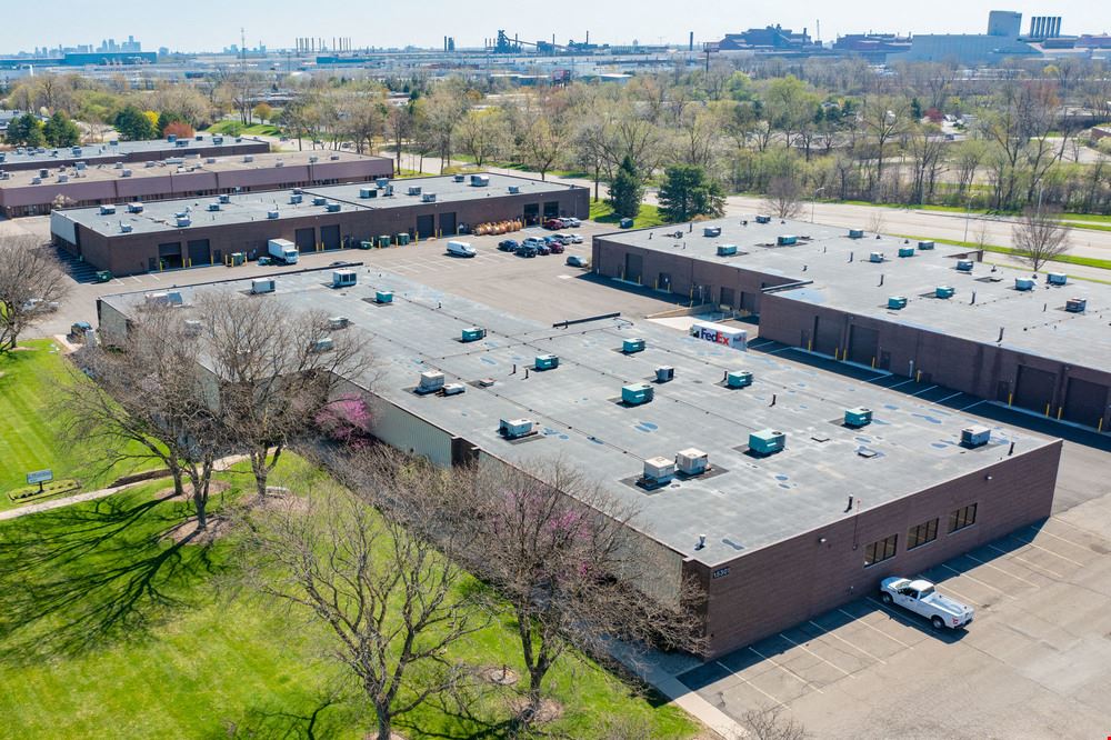 15301 Century Dr