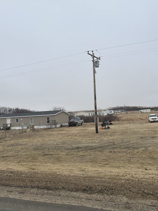 Two Quality Mobile Homes! Eight Bedroom Mobile Homes On 3+ Acres