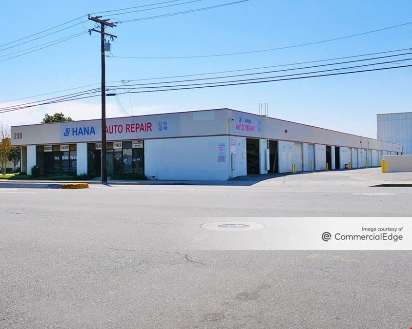 230 E Dyer