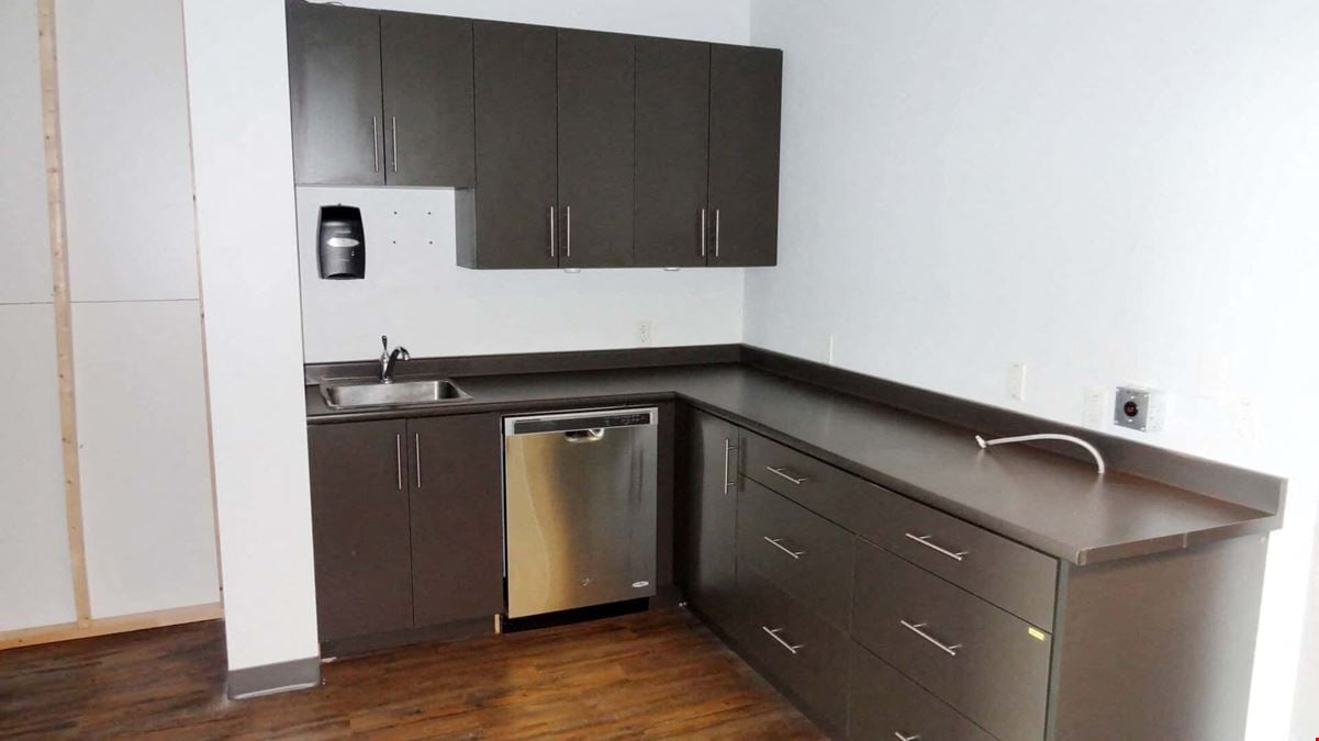 #250  - 6651 Fraserwood Place