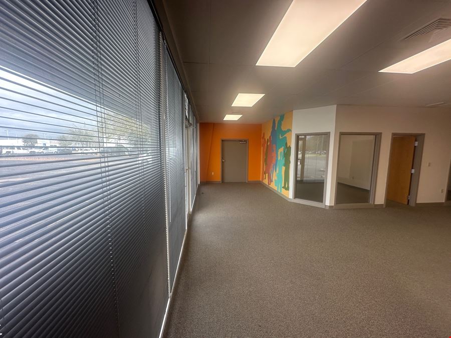 2100sf Retail/Office Space for Lease