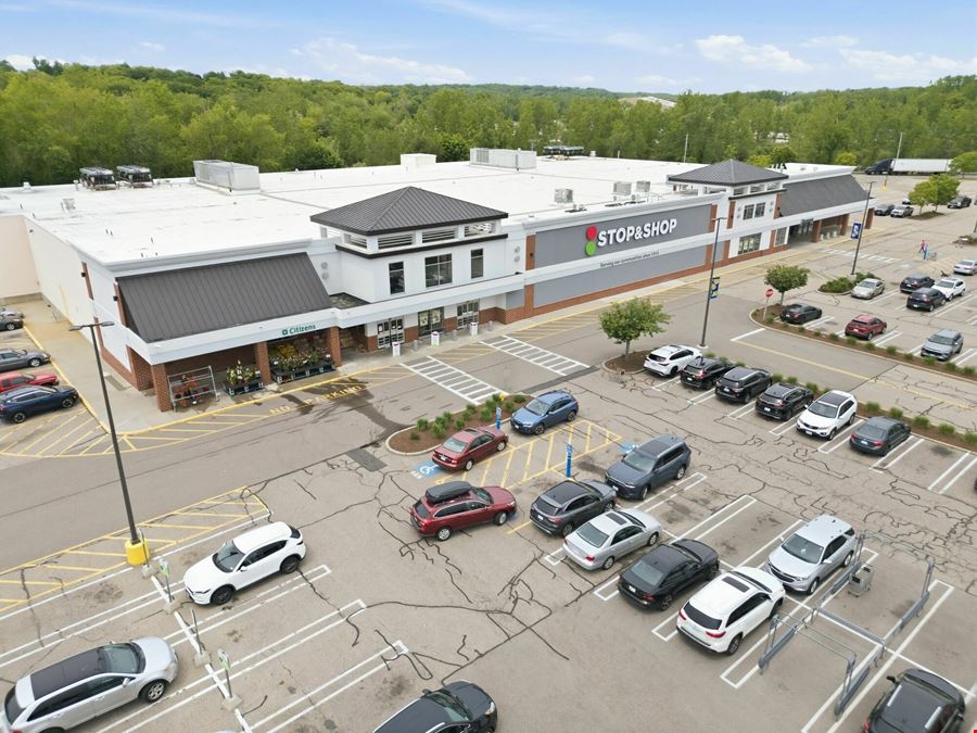 Cumberland, RI - Stop & Shop Plaza