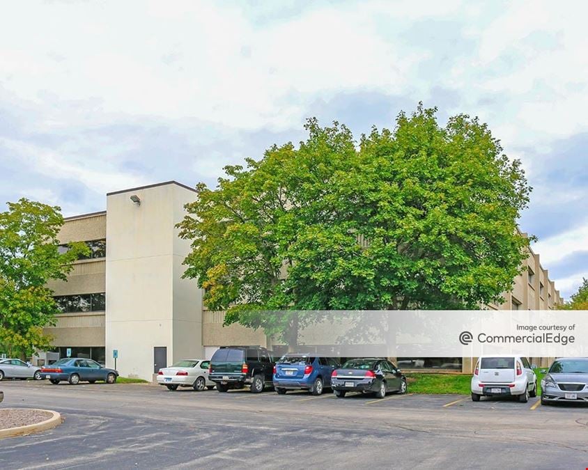 Servicer Sale: Milwaukee MSA Office | Executive Center IV