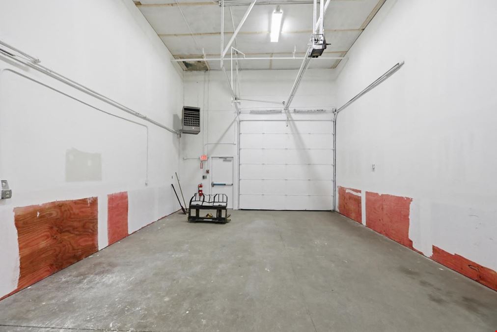 1,800 sf Industrial/ Contractor Space for Lease in Rowley, MA 