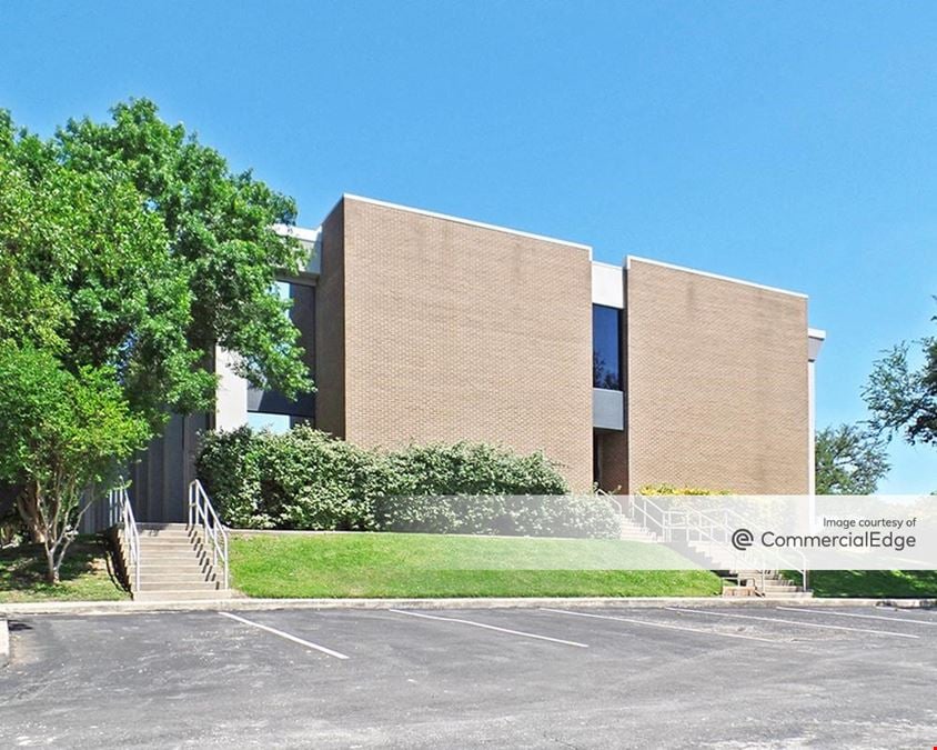 Centerview Crossing Office Park - Sabine Building