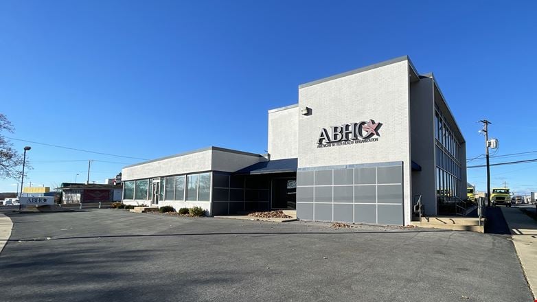 Preview of Office space for Rent at 667 Union Blvd