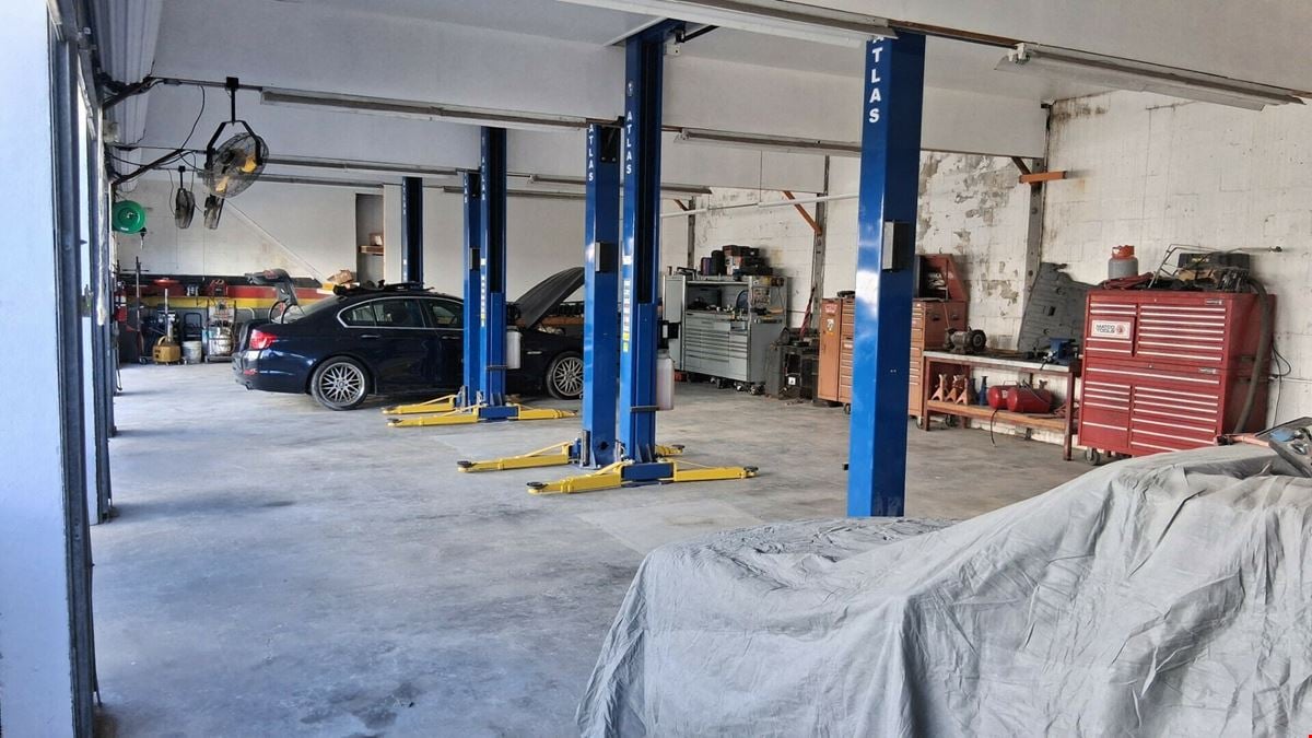 WAREHOUSE ARTS AUTO