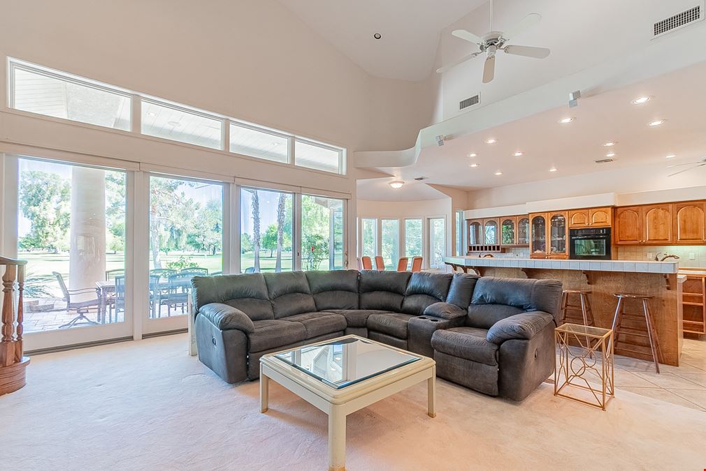 Beautiful Home Overlooking Yuma Country Club: 742 E Country Dr