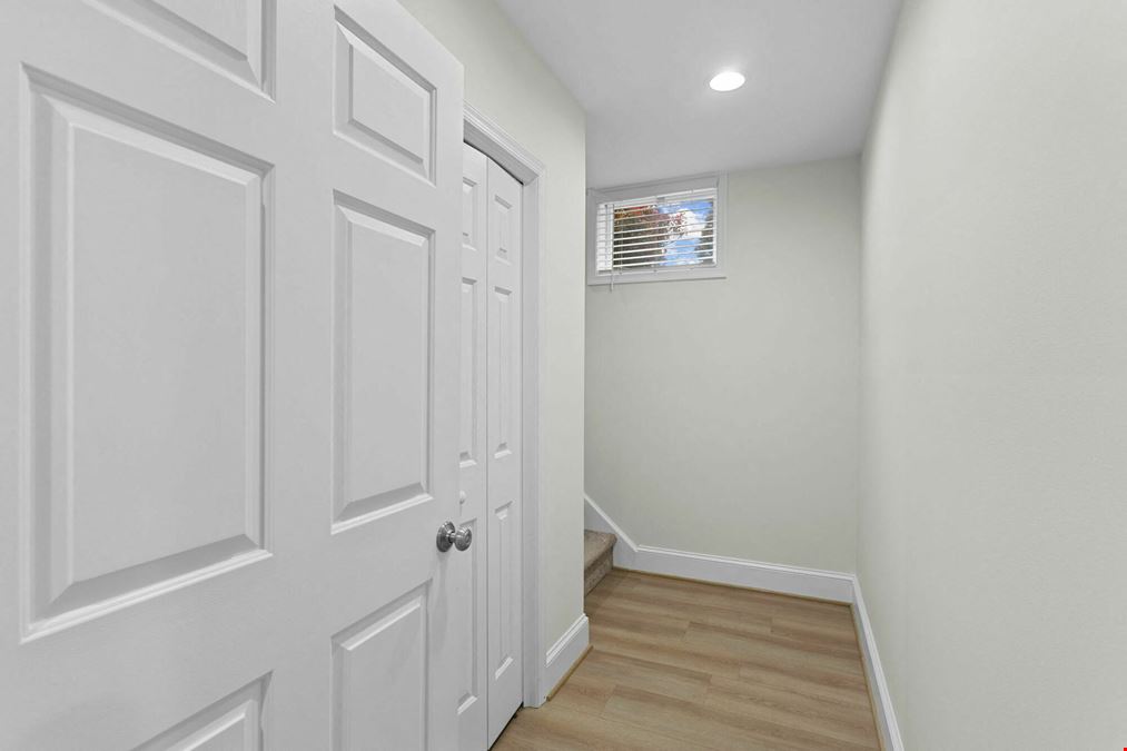 Prime, Renovated Ground-Floor Office Suite on Route 250