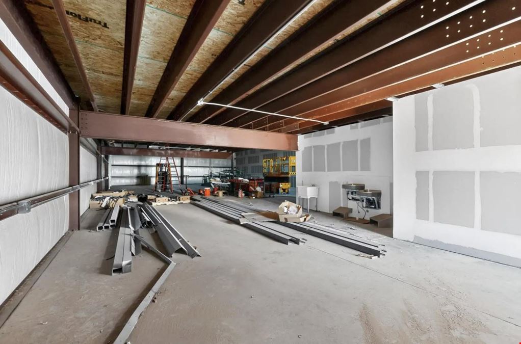 New Build Warehouse Suites Next to Airport & i-25